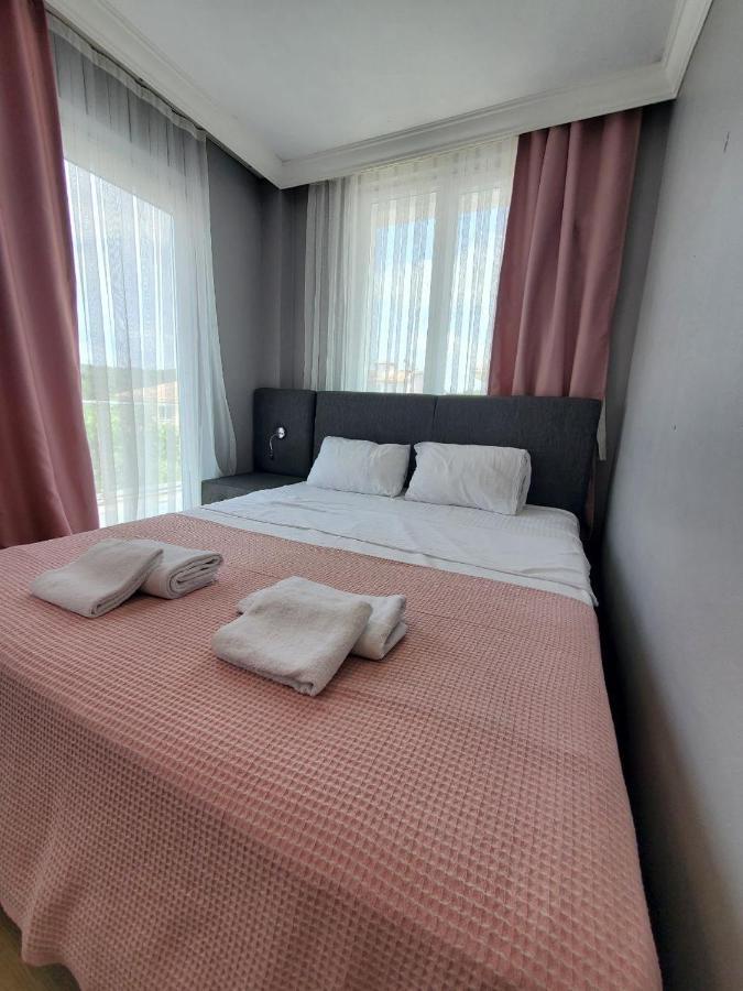 5 Mins To Airport Private Villa Room Istanbul Ngoại thất bức ảnh